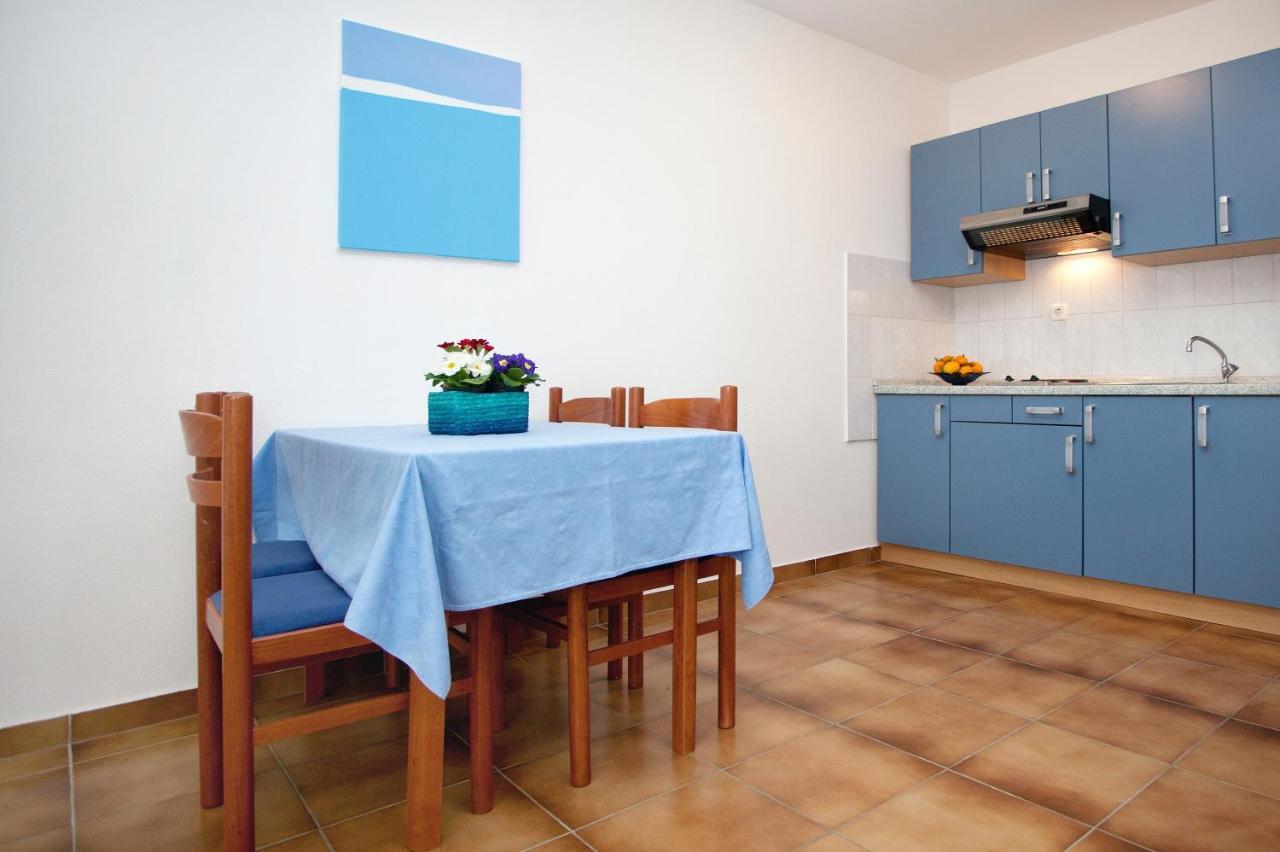 Apartments By The Sea Rastici, Ciovo - 2104 Trogir Kültér fotó