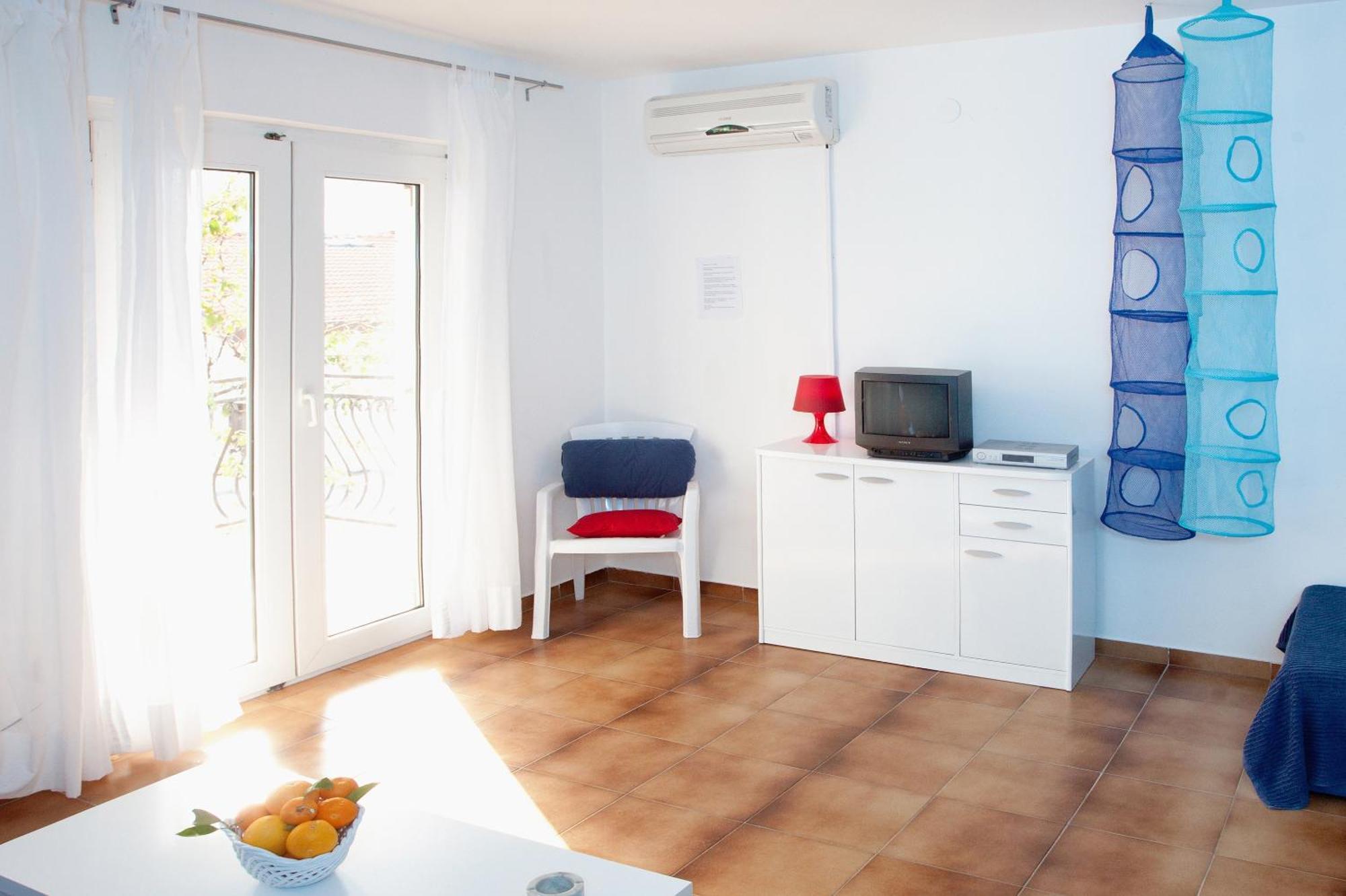 Apartments By The Sea Rastici, Ciovo - 2104 Trogir Szoba fotó