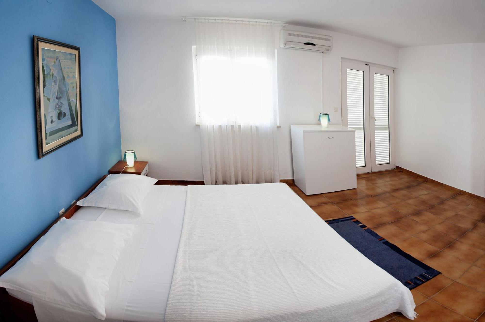 Apartments By The Sea Rastici, Ciovo - 2104 Trogir Szoba fotó